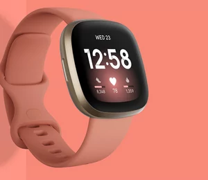 FITBIT Versa 3 : l'offre choc prévue pour le Black Friday est disponible dès aujourd'hui